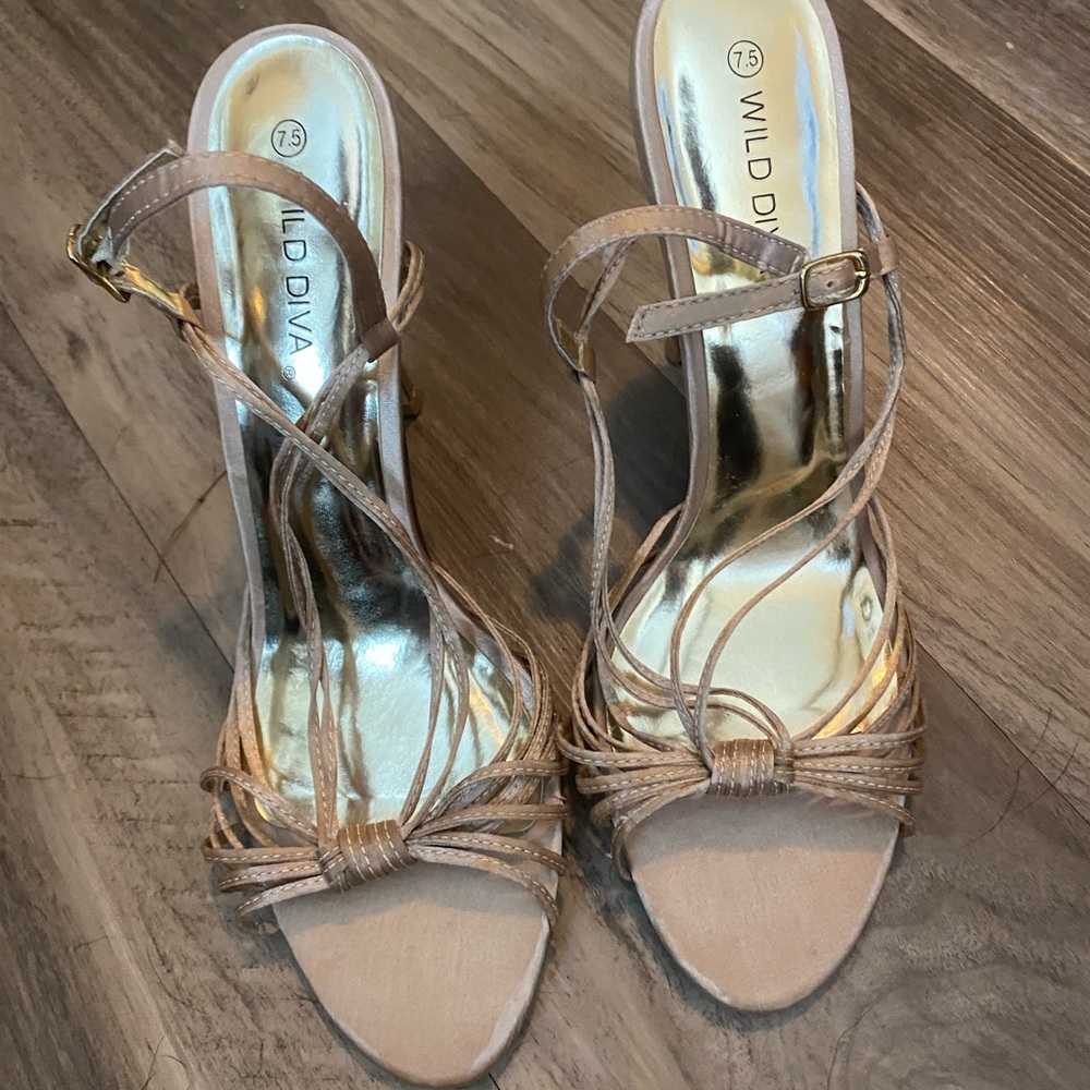 Beige sandal heel